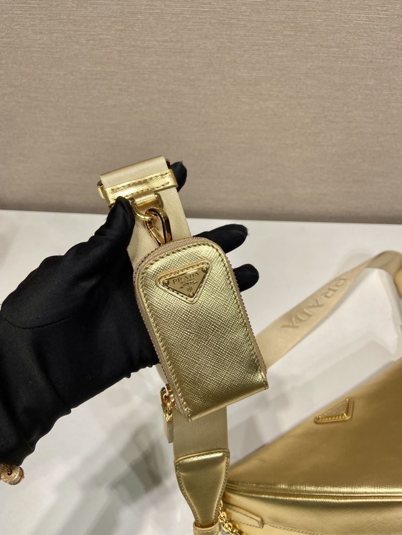 Pra*a triangle pouch